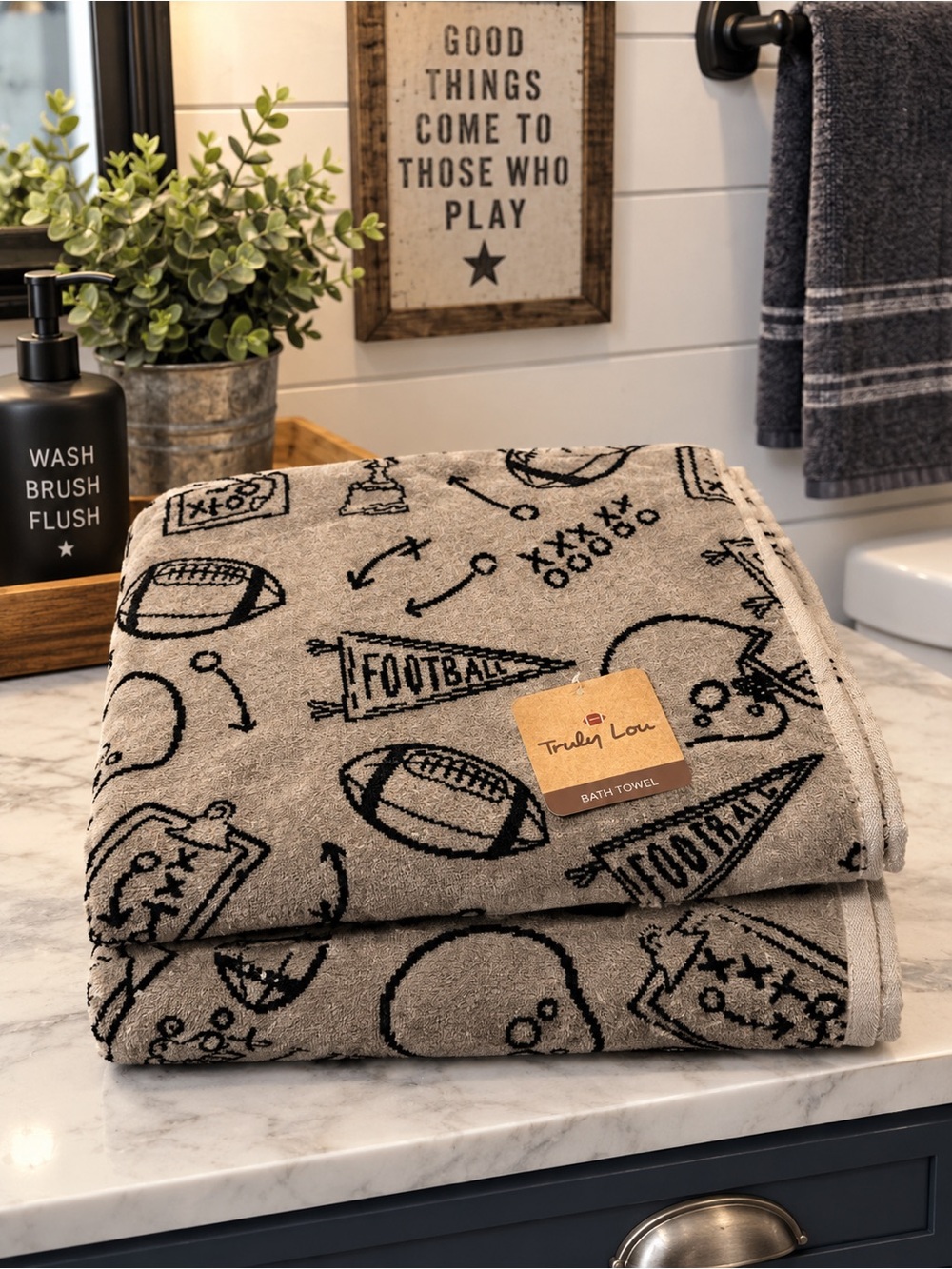 🏈 Truly Lou Football Bath Towels 🏈 Black Tan Soft Velour Cotton set / 2 NWT